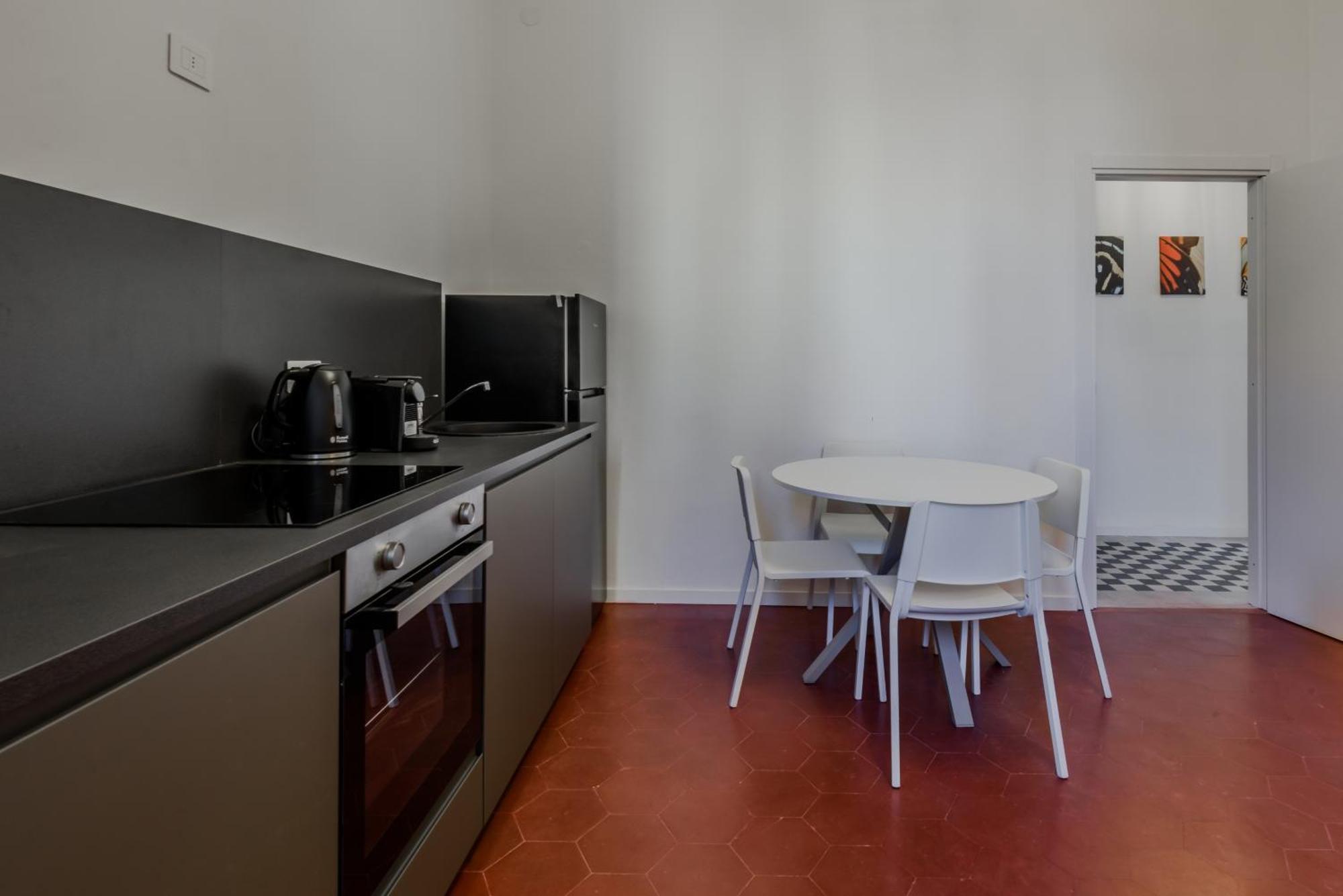 New And Functional Apartments Near The Metro 米兰 外观 照片